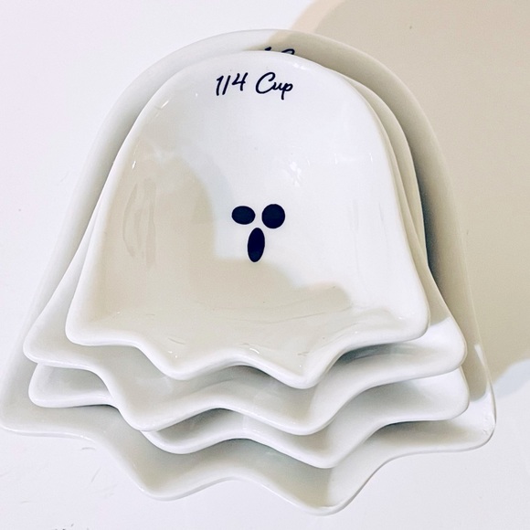 The Bake Shop Ghost Measuring Cups - Picture 8 of 10